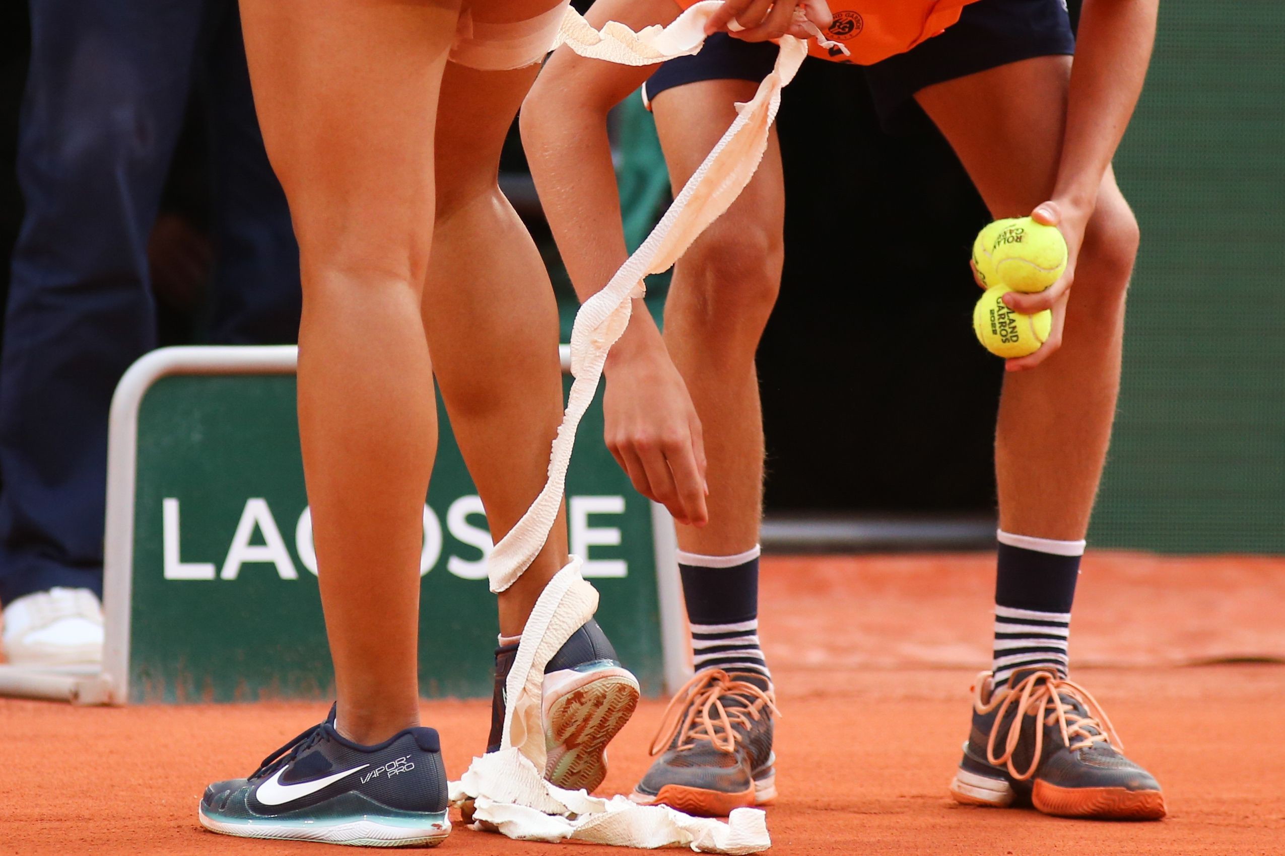 包含阿斯顿维拉训练开放日，赛前队长鼓劲引欢呼，CBA常规赛在即，数据趋势出现新变化的词条