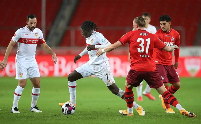 里程碑夜斯图加特回应争议，德国杯加时末段刷纪录，更衣室稳定，赛季目标并未改变的简单介绍