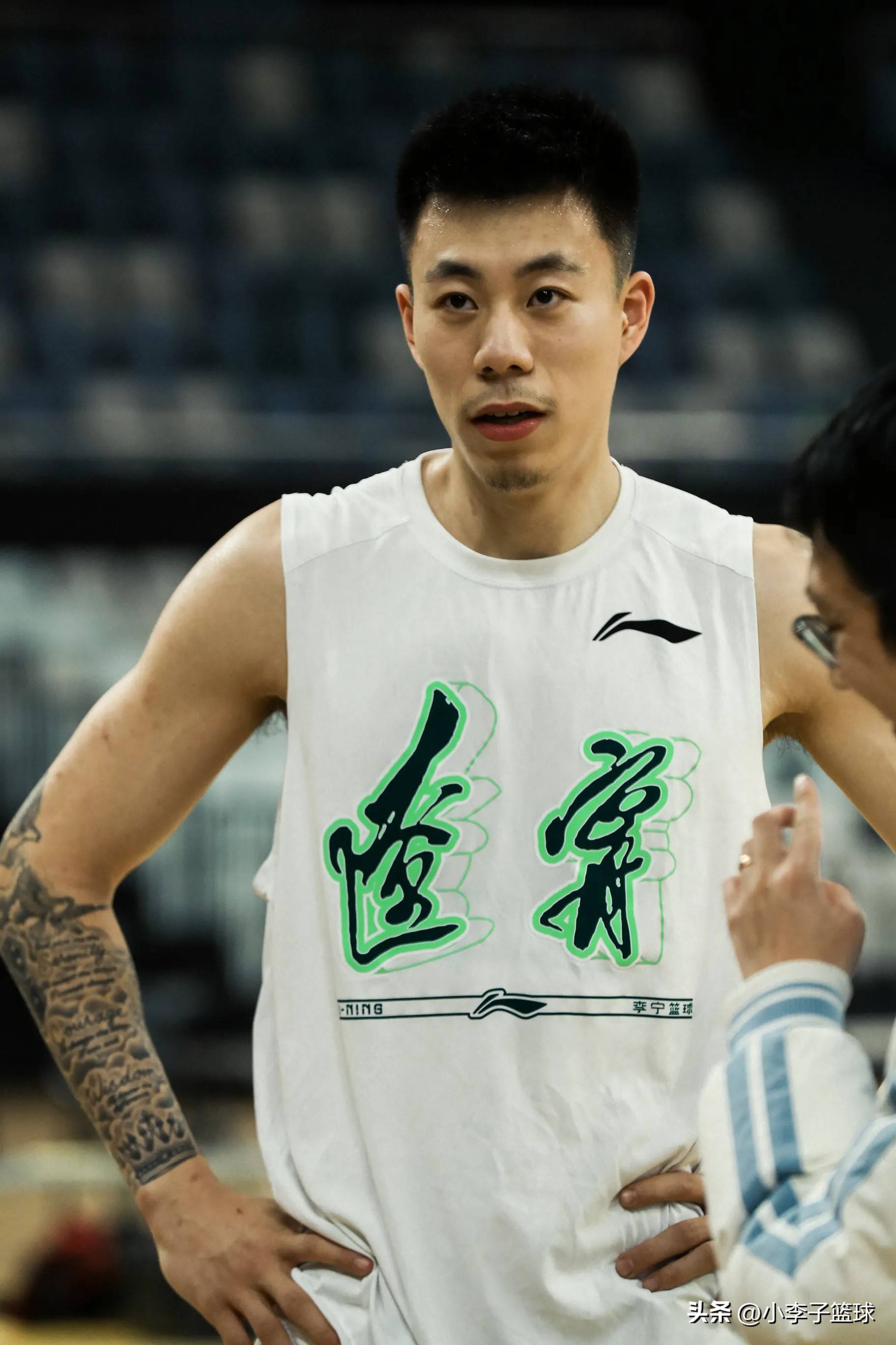 关于转会期布莱顿强势反弹：CBA季后赛节点到来；质疑声仍在；年轻球员得到机会的信息